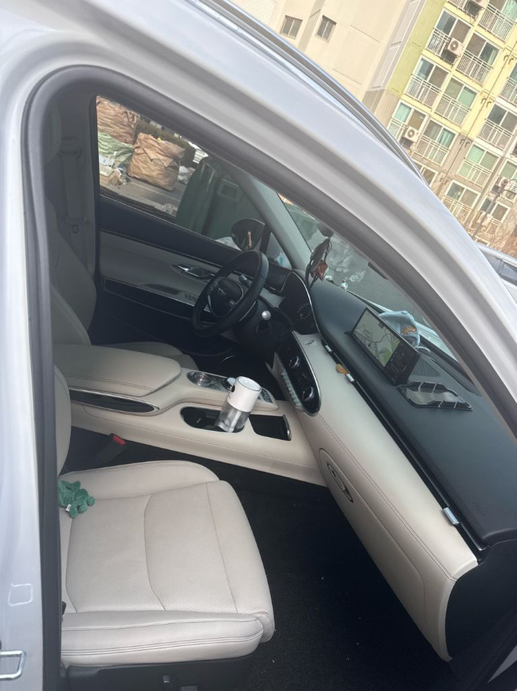 제네시스GV70 2륜 2.5터보 이미지