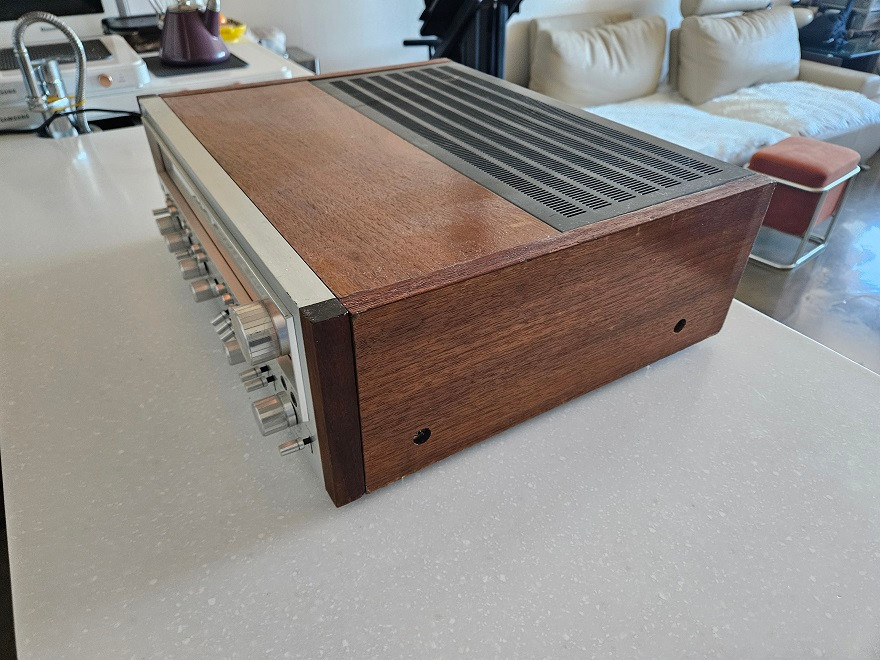 빈티지 스테레오 리시버 앰프--2