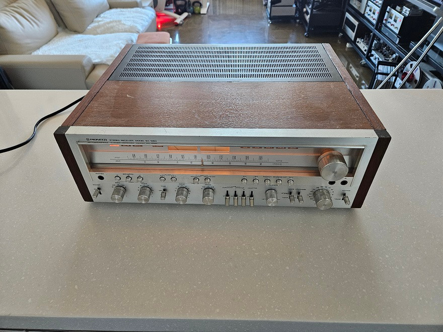 빈티지 스테레오 리시버 앰프--1