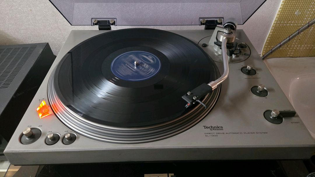 테크닉스 Technics SL 1300 전자동 턴테이블 이미지