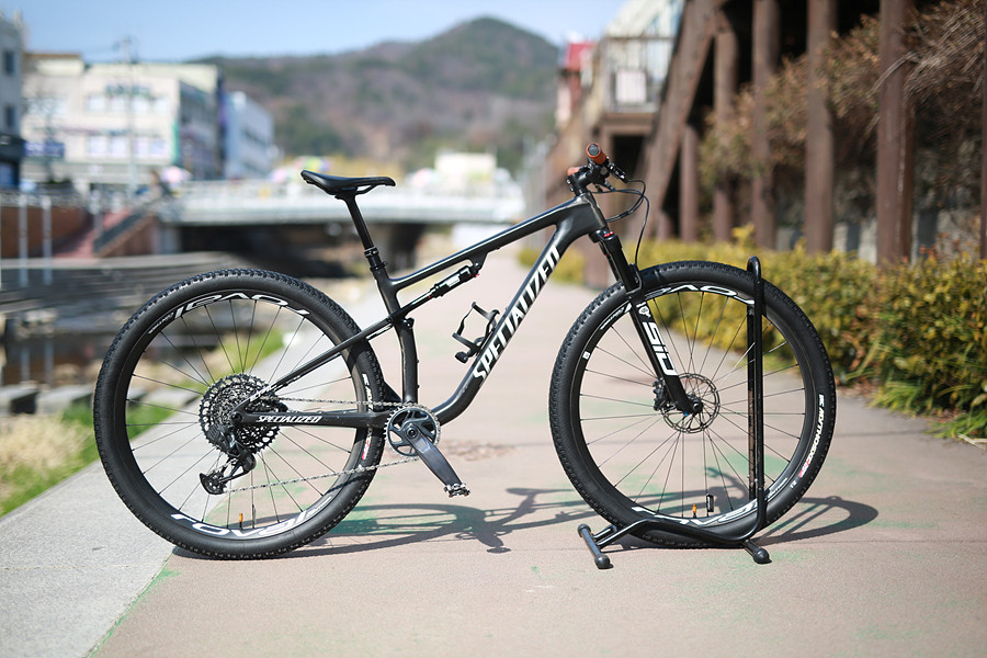 23년 스페셜 에픽 익스퍼트 XC 풀샥 *GX AXS* M 29인치--2