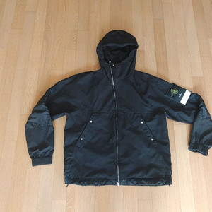 스톤아일랜드 25ss DAVID LIGHT-TC Hooded 판매합니다.