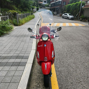 2022년식 베스파 프리마베라 레드에디션 탑박스튜닝