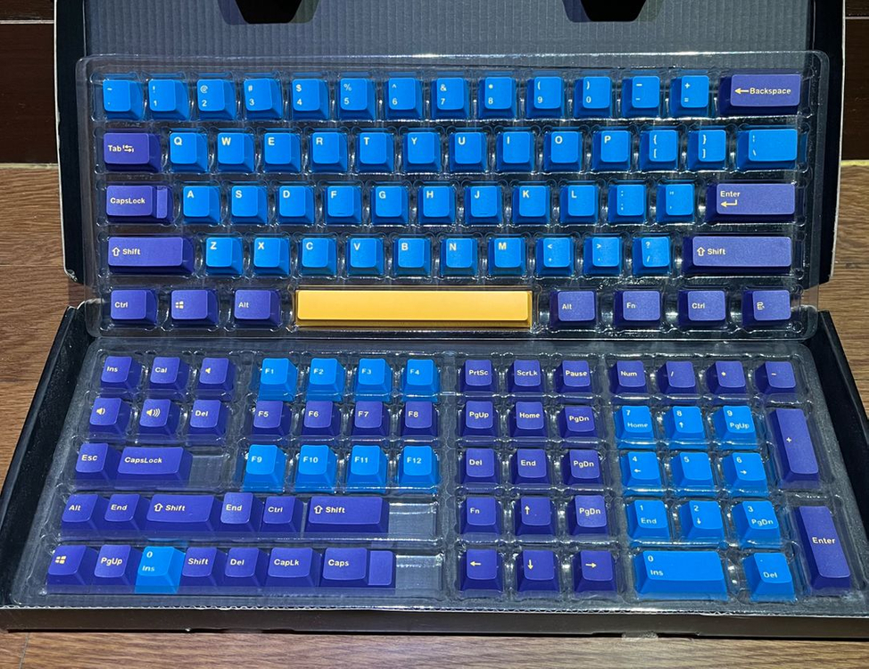 아이페이,Cmk, kbdiy, 스웨그키 블랙 투명 키캡 팝니다 이미지