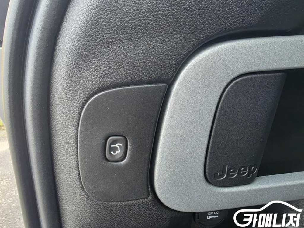 [지프]체로키(KL) 2.4 론지튜드 AWD (5인승) #3월급매--4