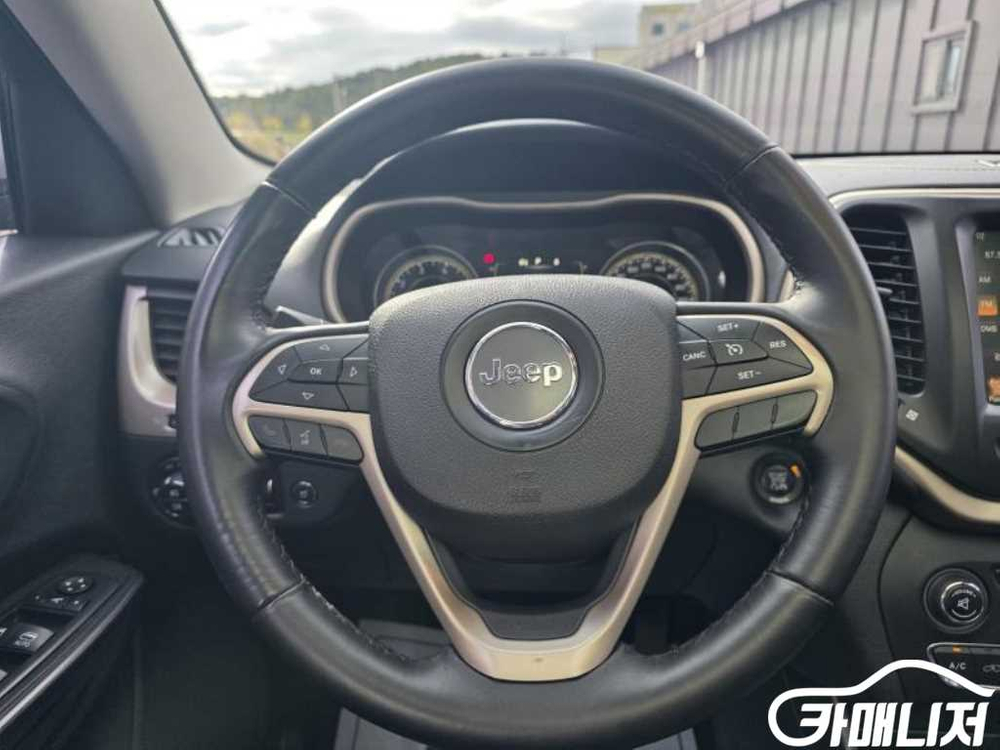 [지프]체로키(KL) 2.4 론지튜드 AWD (5인승) #3월급매--8