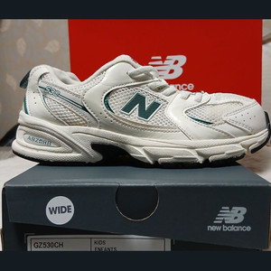 뉴발란스키즈 530 215운동화 GZ539CH 박스사이즈는225(25년5월제품)