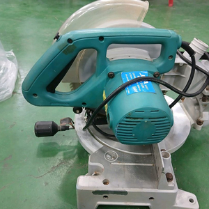 슬라이딩 각도절단기 이미지