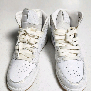 나이키 조던 1 레트로 하이 프로스트 화이트 250mm