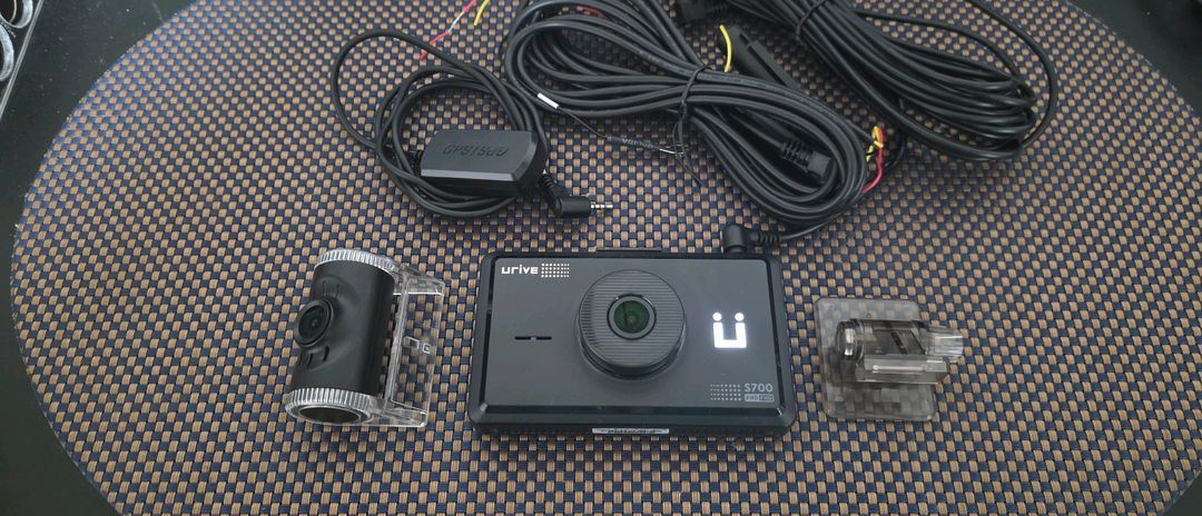 유라이브 S700 블랙박스 (32GB,GPS)--0