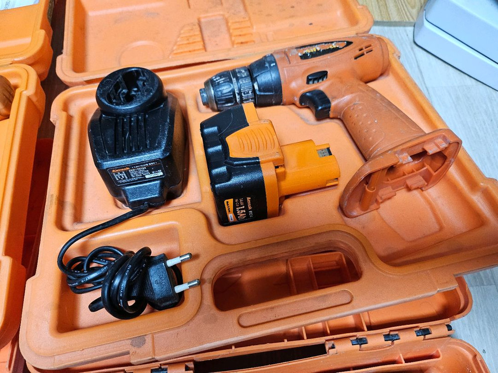 아임삭 14.4볼트 충전 스크류 드라이버 드릴 세트당--3