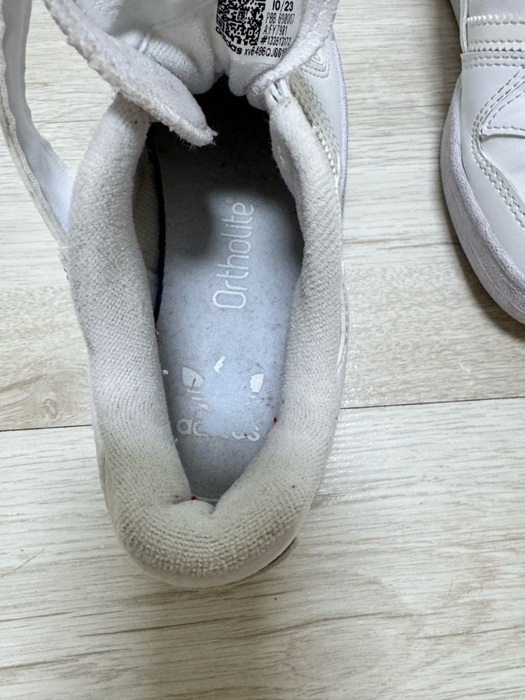 아디다스 키즈 운동화 210 이미지