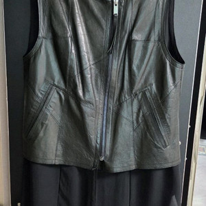 디데무 가죽 베스트 조끼ㅡ정품 가격내림