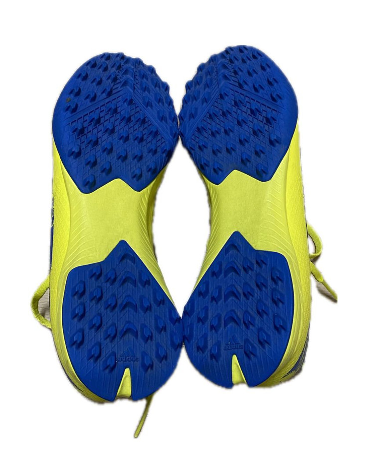 아디다스 x 마블 콜라보 풋살화 판매합니다--2