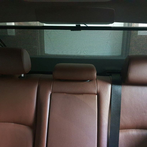 bmw f10 리어 전동 선블라이드 부품 판매합니다 이미지