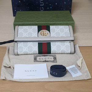 (미사용)구찌 오피디아 신형 장지갑 새상품급 정품(감정O)프라다루이비통디올고야드샤넬셀린느보테가생로랑발렌시아가가방