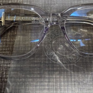 크롬하츠 안경 이미지