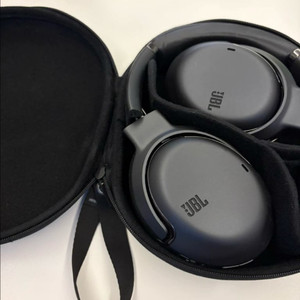 JBL Tour One 노이즈캔슬링 헤드폰 블랙 이미지