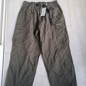 OUTDOOR 브랜드의 카고 바지