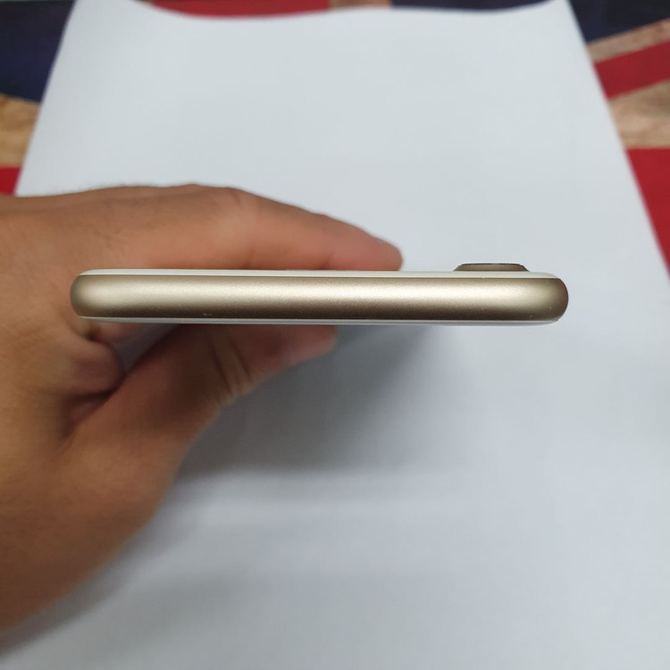 아이폰 7 32GB 골드 S급 중고폰 배터리100% 카메라무음 레트로감성 인스타 카메라폰 493394--3