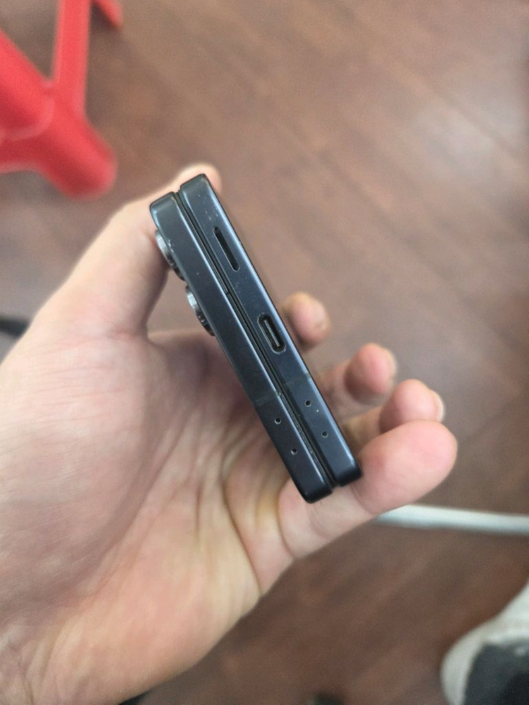 갤럭시Z플립7 512G 대용량무잔상SSS 69.9만--4