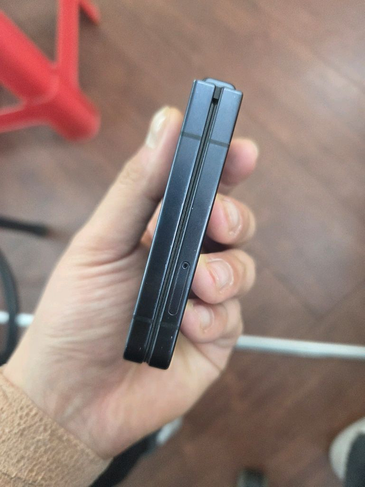 갤럭시Z플립7 512G 대용량무잔상SSS 69.9만--5