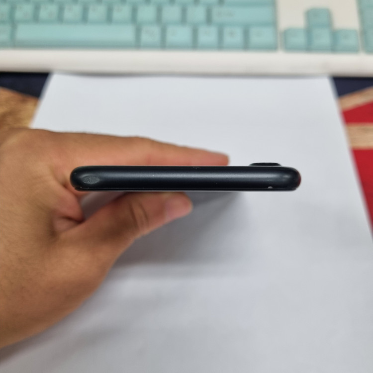 아이폰 7 128GB 매트블랙 중고폰 배터리88% 인스타 감성레트로 사진폰 카메라폰 206502--3