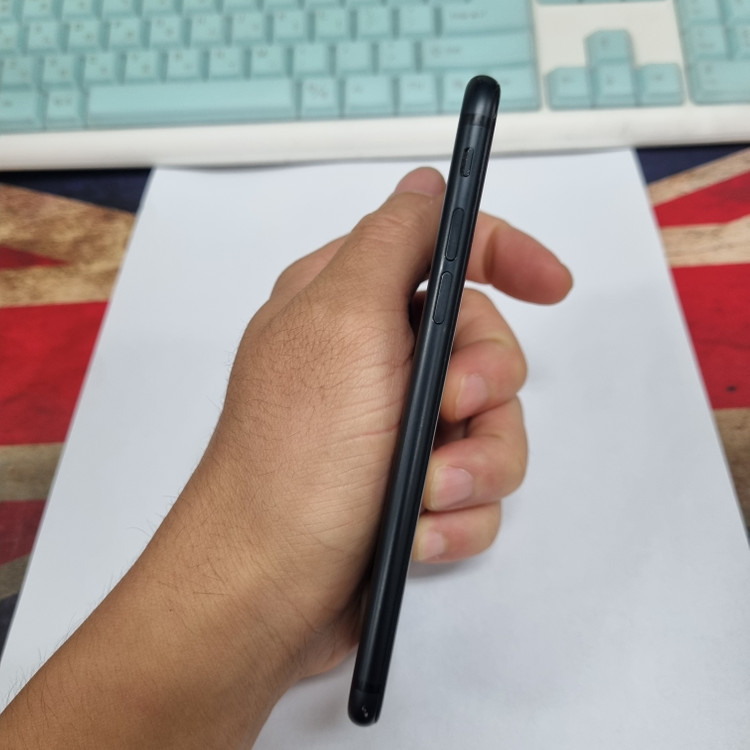 아이폰 7 128GB 매트블랙 중고폰 배터리88% 인스타 감성레트로 사진폰 카메라폰 206502--5