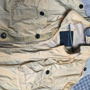 타미힐피거 남성 베이지색 바람막이 야상자켓