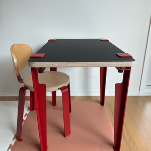 MUTOMO Kid 뮤토모 키즈 책상&의자 세트 판매합니다. 이미지