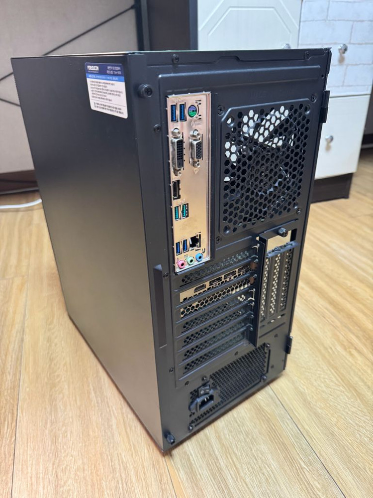 게이밍컴퓨터 5600x 3060ti 32g 본체 판매합니다--1