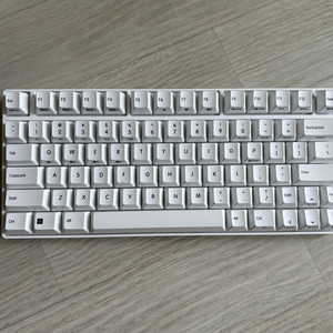 리얼포스 RC1 화이트 30g 영문배열 키보드 이미지