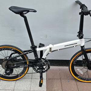 매디슨 뉴델타 10se 하프화이트 미니벨로 신품급 이미지