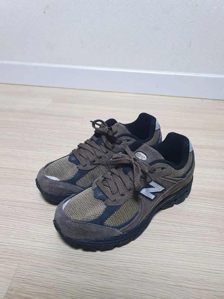 뉴발란스 2002R 브라운 운동화 230 이미지