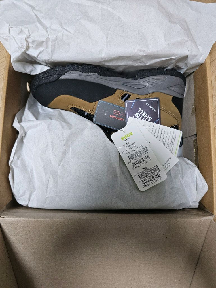 마운티아 BACTE-R 남녀 공용 등산화 245mm클래식 방수 미드컷 풀박스 새상품--3