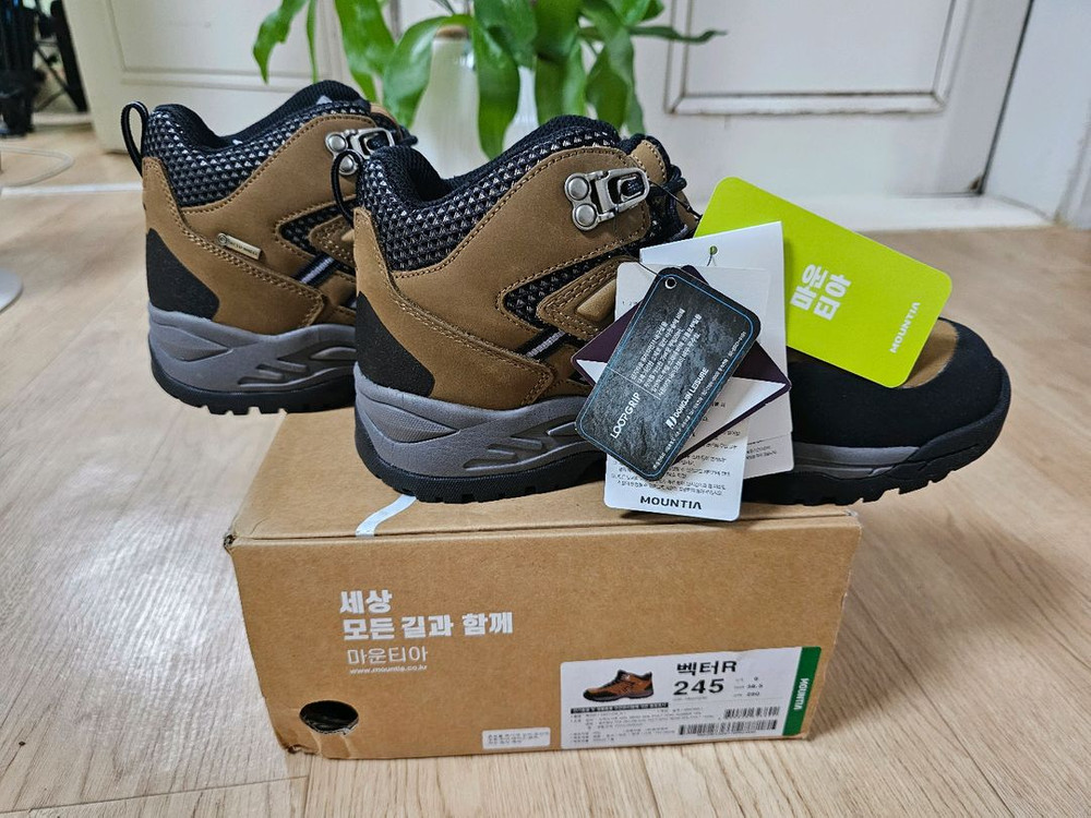 마운티아 BACTE-R 남녀 공용 등산화 245mm클래식 방수 미드컷 풀박스 새상품--5