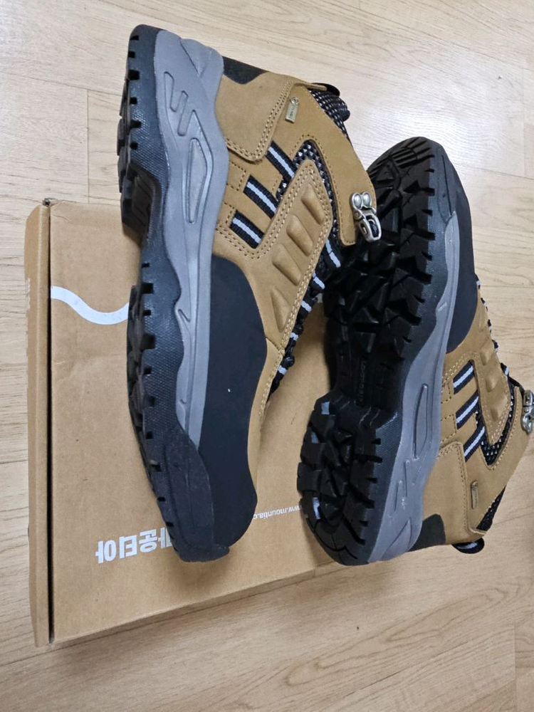 마운티아 BACTE-R 남녀 공용 등산화 245mm클래식 방수 미드컷 풀박스 새상품--8