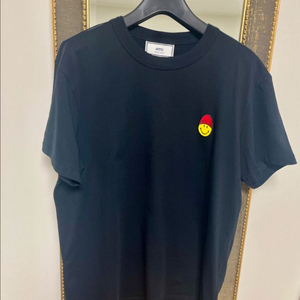 아미 스마일 반팔 티셔츠 새상품