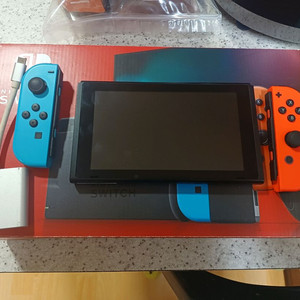 닌텐도 스위치 배터리 개선판(XKK) 본체와 조이콘 / 안전거래 환영