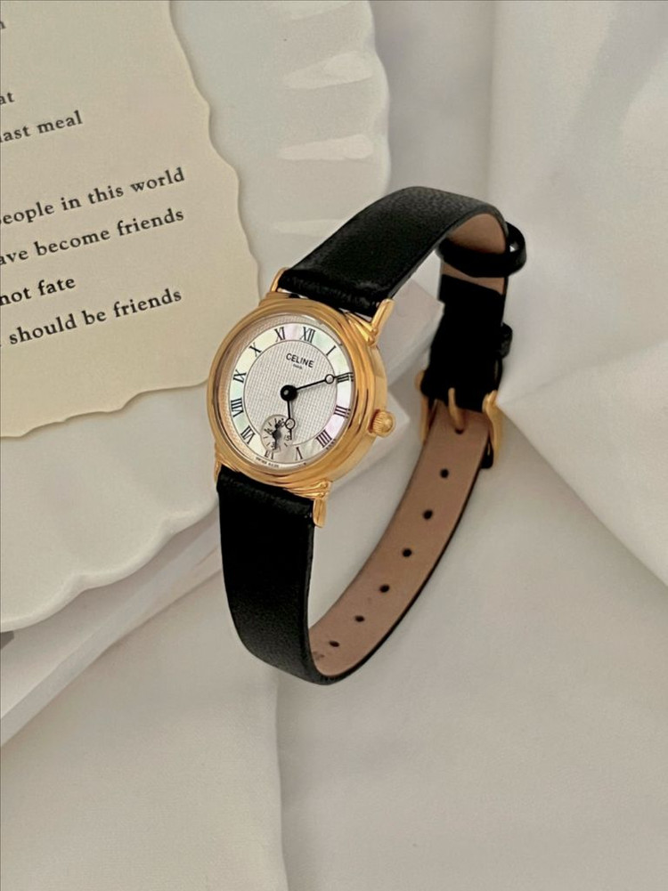 셀린느 스몰세컨드 골드 라운드 시계 / 정품감정.케어--0