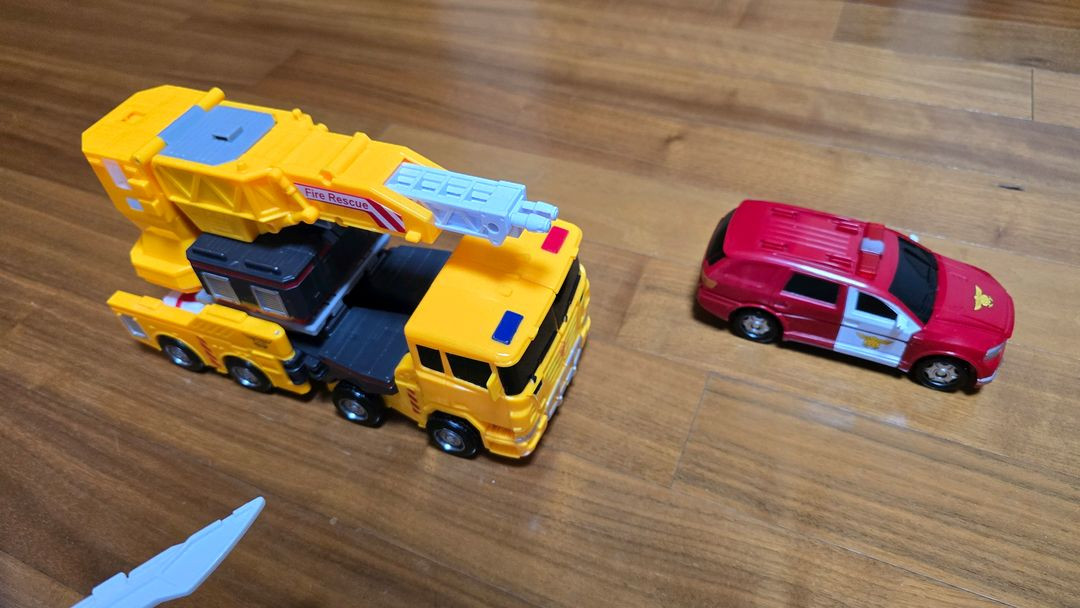 헬로카봇 마이티가드4단합체 구성품다있고 상태좋아요--3