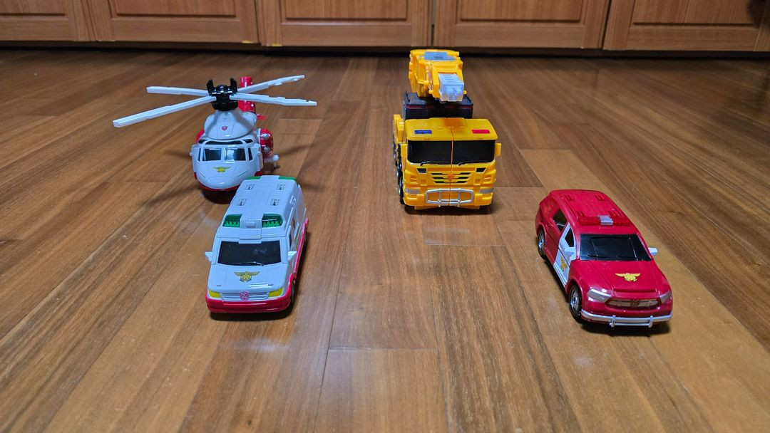 헬로카봇 마이티가드4단합체 구성품다있고 상태좋아요--7