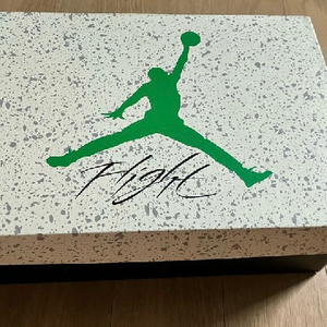 나이키 에어 조던 4 RM W/풀박새제품