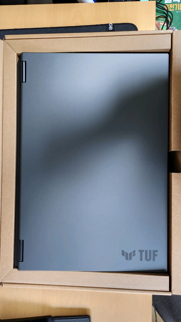 ASUS 18인치 게이밍 노트북 / 5070노트북 이미지