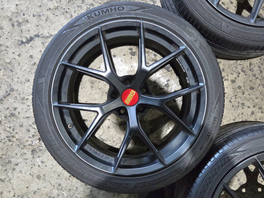 BBS fir 스타일 19인치휠타이어 2454019 pcd114.3 팝니다 소나타 그랜저 k5 k7 sm5 sm6 이미지