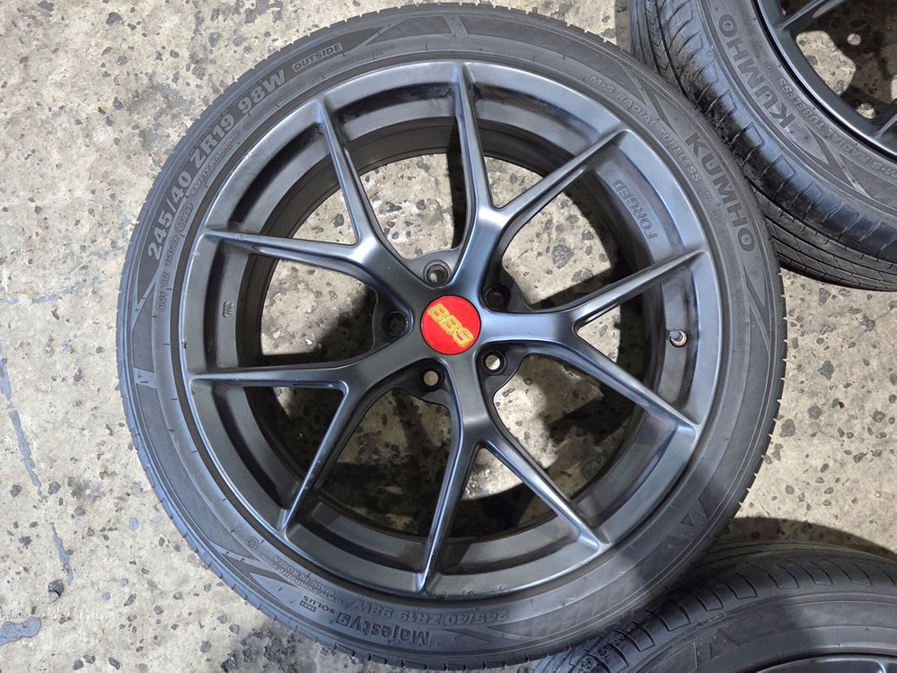 BBS fir 스타일 19인치휠타이어 2454019 pcd114.3 팝니다 소나타 그랜저 k5 k7 sm5 sm6 이미지