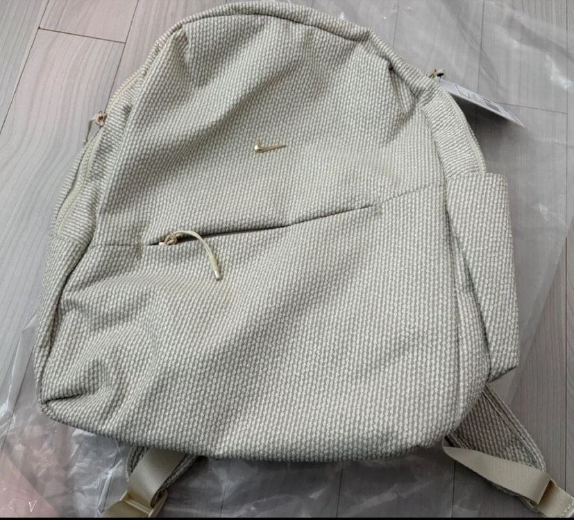 나이키 아우라 코듀로이 백팩 이미지