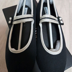 바바라슈즈 정품 세븐플로어 플랫슈즈 240 새상품 이미지