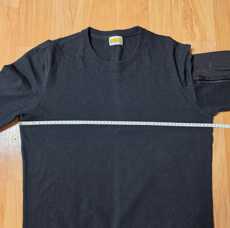 인터메조 INTERMEZZO 블랙 맨투맨(미착용 보관)--3