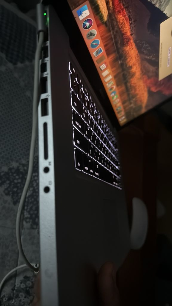 2011 맥북프로15인치 팝니다--8